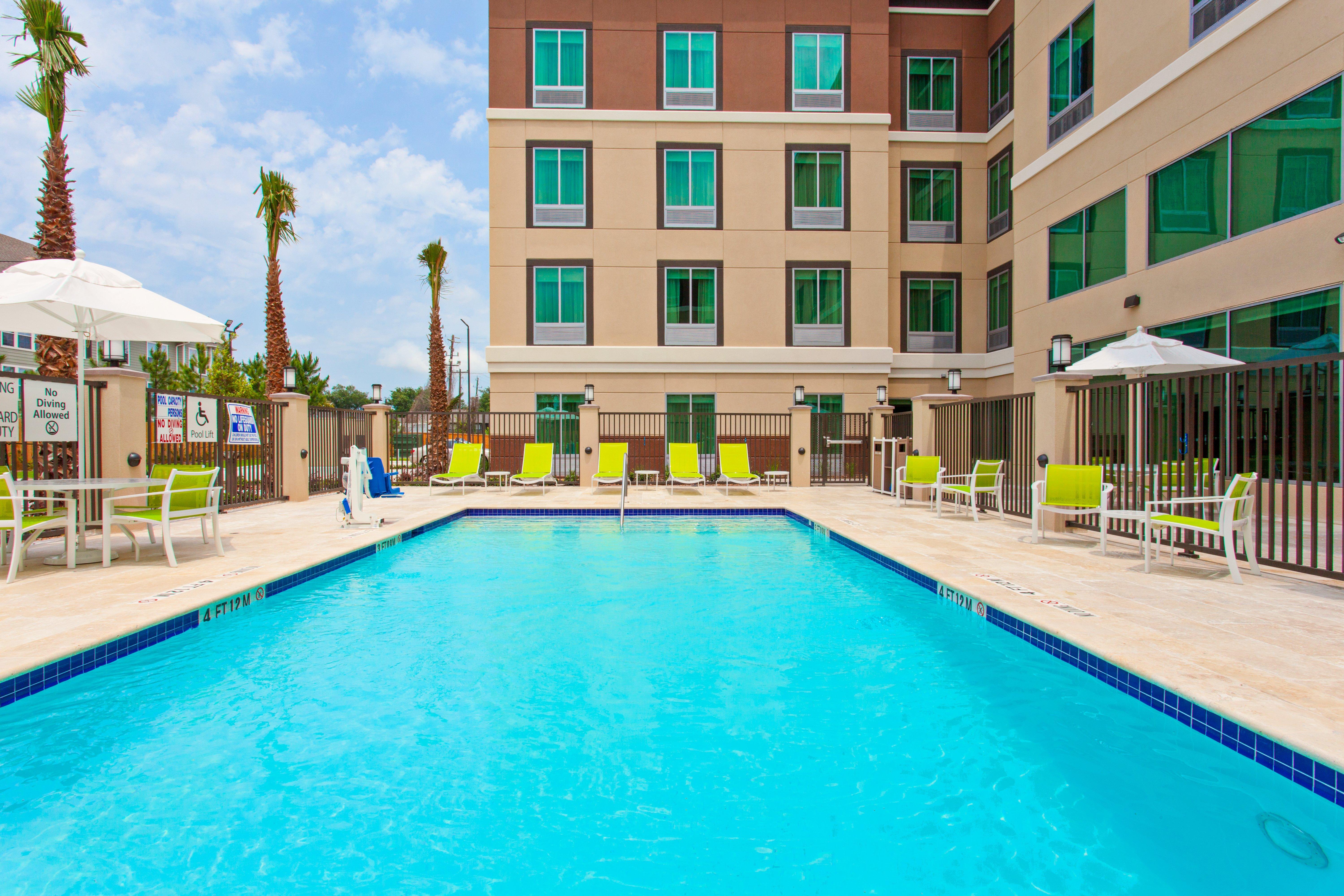 Holiday Inn Express & Suites Houston S - Medical Ctr Area By Ihg Екстериор снимка